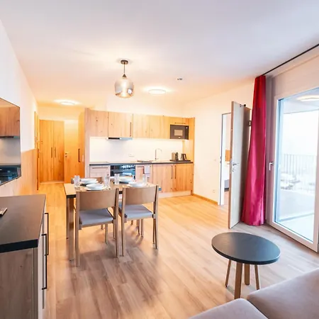 Kitzski Living Apartmanhotel 3*